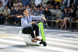 Kỹ sư ô tô Hàn Quốc thi chế tạo xe concept độc lạ