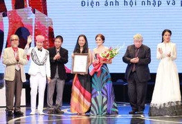 Trần Bảo Sơn vắng mặt khi 'Đập cánh giữa không trung' được vinh danh