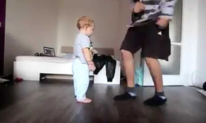 Bàn giao đối tượng truy nã quốc tế lẩn trốn tại VN