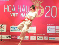 Người đẹp trổ tài múa võ, đi quyền trong chung kết Hoa hậu Việt Nam