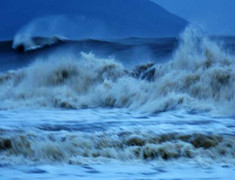 Bão số 4 di chuyển rất nhanh, đặc biệt nguy hiểm