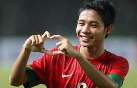 Bại tướng của Công Phượng lập siêu phẩm cho Indonesia