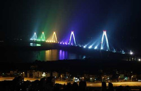 Dự án cầu Nhật Tân chậm tiến độ: Hà Nội truy trách nhiệm