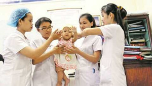 Chăm con khỏe để gửi vào… trại mồ côi