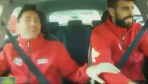 Clip: Messi 'lo lắng' khi ngồi sau tay lái Pique