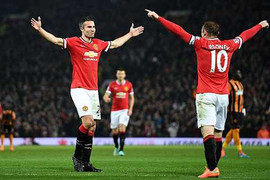 Rooney, Van Persie lập công, Man Utd dễ dàng đút túi 3 điểm