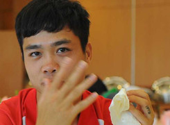 Bí ẩn hình xăm trên ngón tay đeo nhẫn của Công Phượng