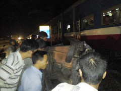 Tàu hỏa tông ôtô, tài xế chết tại chỗ