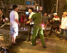 Đánh nhau náo loạn khu phố sau khi va chạm giao thông