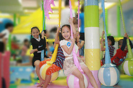 Nhí tài năng rạng rỡ vui chơi cùng thế giới sách