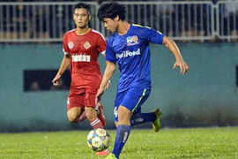 Bỏ 1 triệu xem Công Phượng đá cả mùa