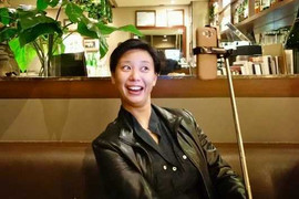 Bán 'gậy tự sướng' ở Hàn Quốc bị đi tù