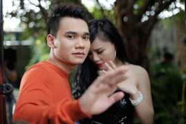 Khắc Việt khiến bạn gái nổi ghen