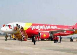 Thời tiết xấu, máy bay đến Đà Nẵng lại quay về Hà Nội