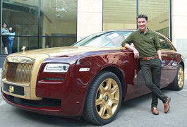 Đàm Vĩnh Hưng, Lý Nhã Kỳ gây chú ý với những món đồ xa xỉ