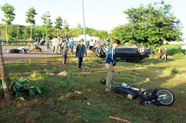 Ô tô BMW hất tung nhóm công an tuần tra, 10 người thương vong