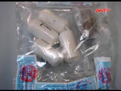 Bắt nữ hành khách Úc cất giấu heroin ở 'chỗ kín'