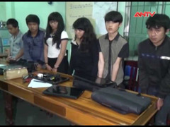 Nữ cướp 'nhí' chuyên đột nhập phòng trọ sinh viên