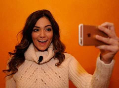 Thoát trầm cảm, trở nên nổi tiếng nhờ YouTube