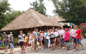 Đồng rúp mất giá, khách Nga đến Nha Trang sụt giảm mạnh