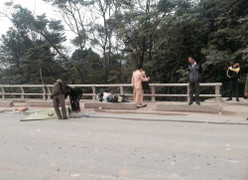 Xe bồn cán xe máy, vợ chết, chồng nguy kịch