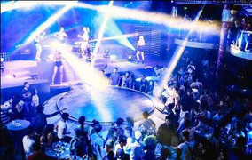 Giết bảo vệ vũ trường New Square, phá két cướp tiền