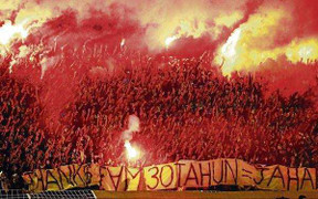 Ultras Malaysia khiến CĐV Việt Nam khiếp đảm