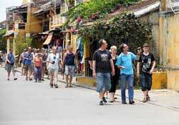 Trộm cướp nhắm du khách vì dễ trúng 'quả đậm'