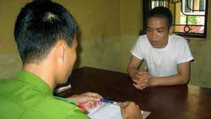 Cất giấu ví nữ trong người, 'đạo chích' bị tóm