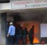 Kẻ 'tâm thần' tấn công 'bom xăng' khiến ga Vinh tê liệt