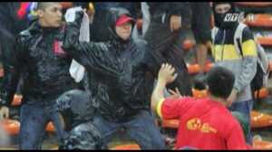 Clip: Đón tiếp CĐV Malaysia thế nào?