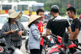 Giá vé Việt Nam - Malaysia tăng từng giờ