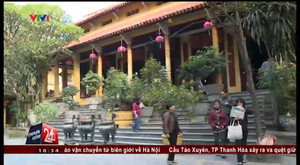 Xót xa thi thể bé sơ sinh trước cửa chùa Quán Sứ - Hà Nội