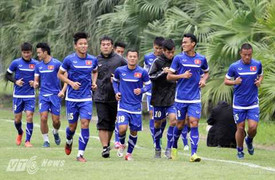 Clip: Tuyển Việt Nam tập thả lỏng sau chiến thắng Malaysia
