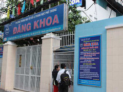 Trường không có ban giám hiệu