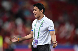 HLV Kiatisak không quan tâm đối thủ trận chung kết