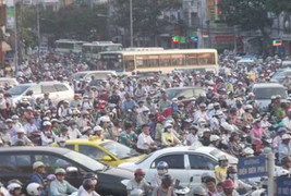 TP.HCM chưa thông qua đề án thu phí đường bộ xe máy