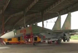 Video: Việt Nam nhận máy bay tiêm kích Su-30MK2 mua của Nga