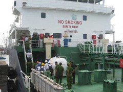 Giây phút thuyền viên bị cướp biển bắn qua lời kể thuyền trưởng