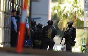 Cảnh sát vũ trang hạng nặng bao vây hiện trường bắt cóc ở Sydney