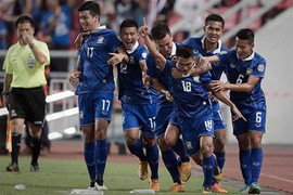 HLV Malaysia quyết trả hận Kiatisak