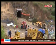 Clip: Khoan đất đá cứu công nhân vụ sập hầm thủy điện Đạ Dâng