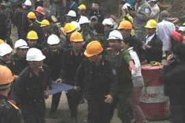 Sập hầm thủy điện Đạ Dâng: Thưởng nóng 100 triệu đồng cho 18 thợ đào hầm