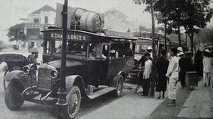 Xe buýt có mặt tại Việt Nam từ khi nào?