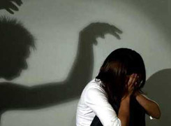 Đánh người yêu nhí, chàng trai bị tố cáo hiếp dâm