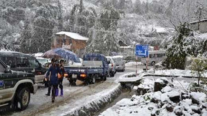 Miền Bắc đón đợt rét mới, vùng núi xuất hiện băng giá trở lại