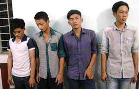 Nhậu xong, rủ nhau đi cướp