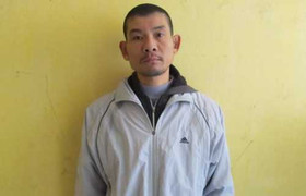 Cặp đôi rủ nhau vào nhà nghỉ trộm tivi