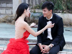 Thủy Tiên - Công Vinh chụp hình cưới tại chung cư bỏ hoang