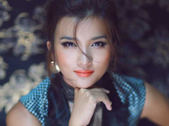 Kim Tuyến khoe vẻ đẹp rạng rỡ không tì vết